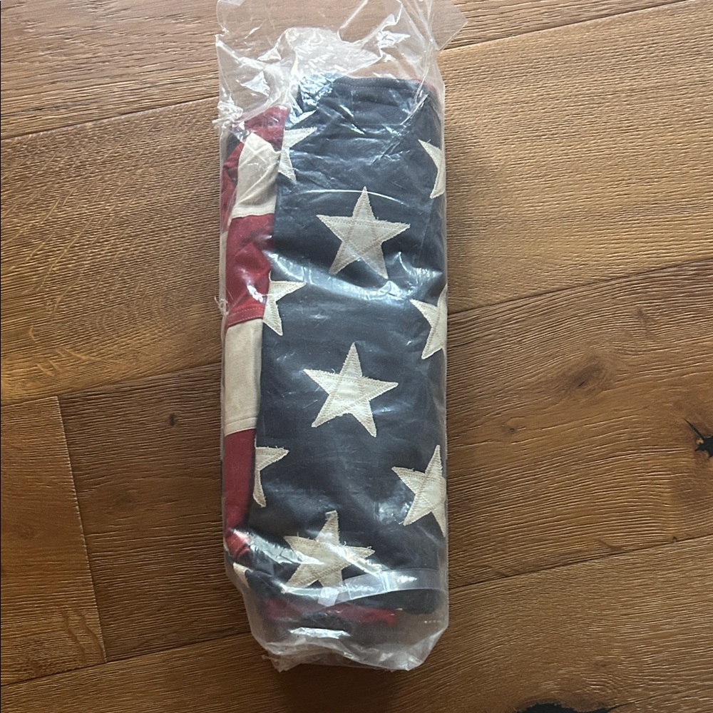 Pottery Barn Heritage American Flag - NWT